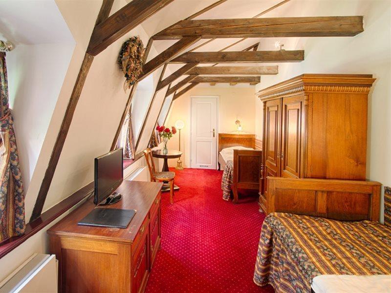Hotel Waldstein Πράγα Εξωτερικό φωτογραφία